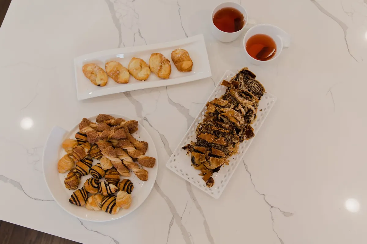 Tea and Food Pairing for Beginners: Breakfast, Lunch, and Dessert